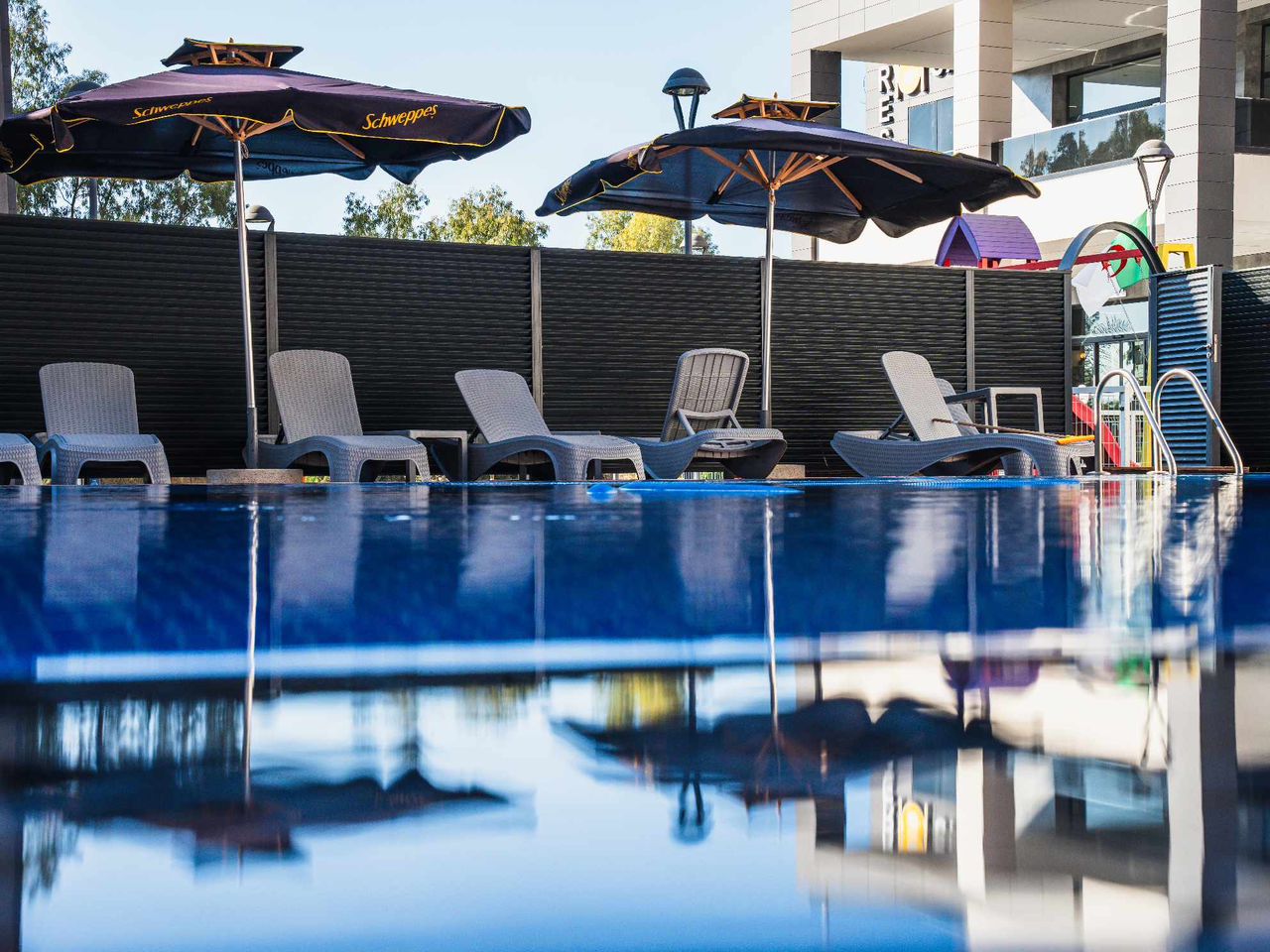 Piscine La Corniche Appart Hôtel